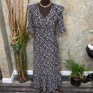 Qed London long maxi dress flowered stretch